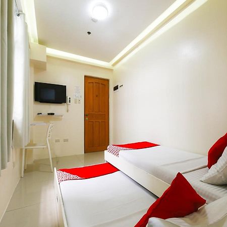 Oyo 783 Freemont Place Paranaque City Экстерьер фото