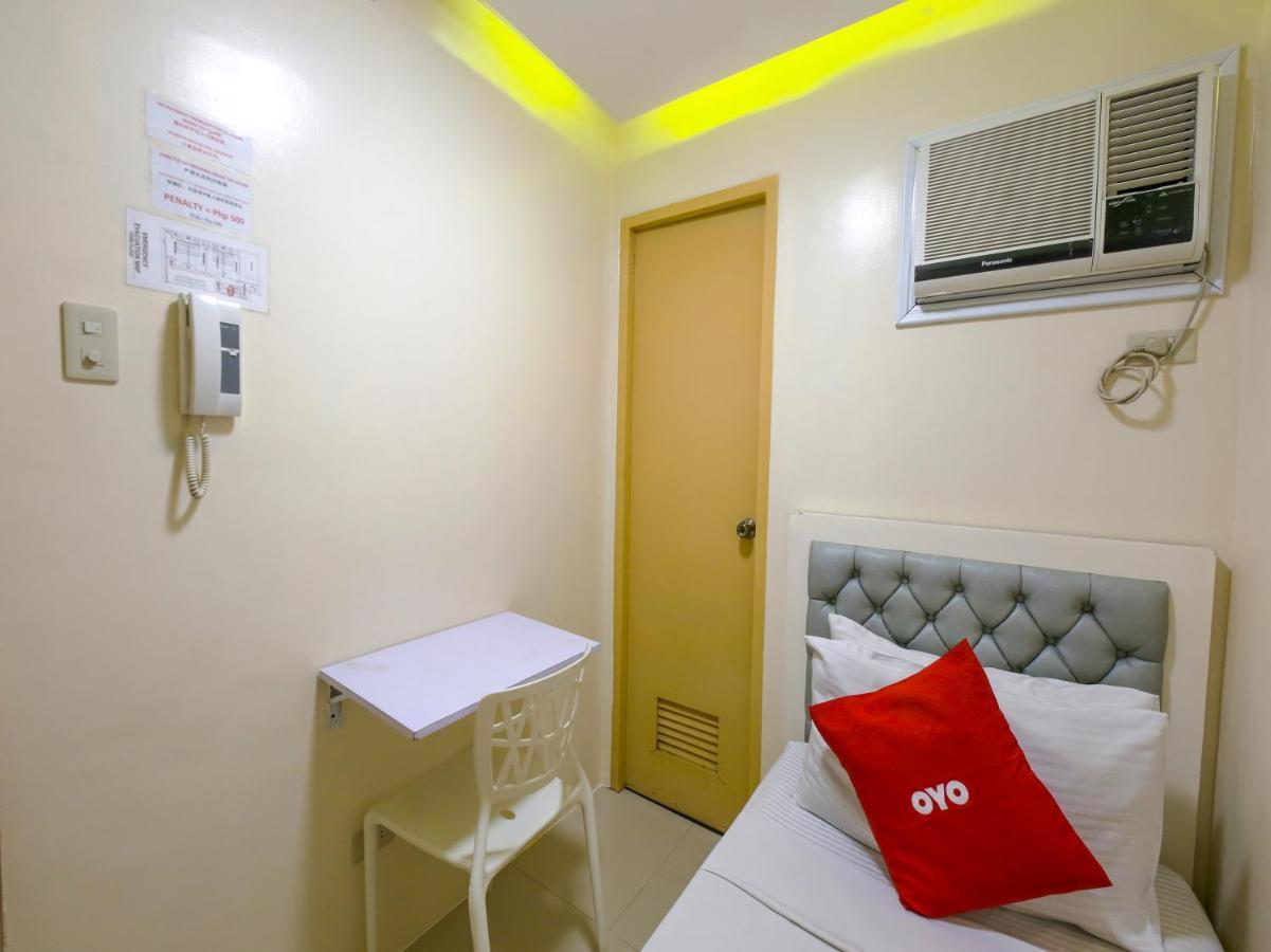 Oyo 783 Freemont Place Paranaque City Экстерьер фото