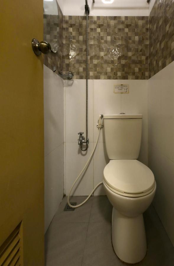 Oyo 783 Freemont Place Paranaque City Экстерьер фото